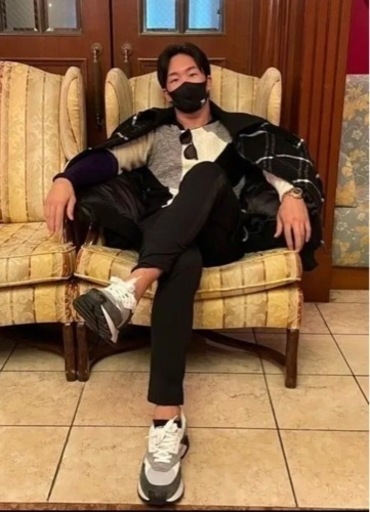 朝倉未来着用モデル、ディースク、スニーカー