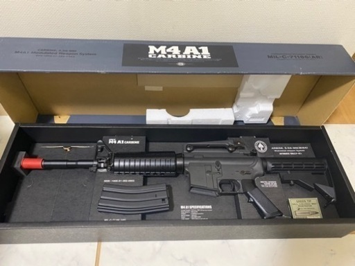 東京マルイ　電動ガン　M4A1