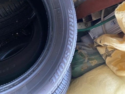 195/65/15  ブリヂストン　バリ溝　2017年製　プリウス　などに