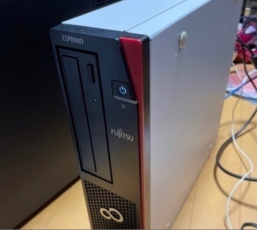 Windows11スリムタワーPC【FUJITSU】core i3 SSD換装済　メモリ8GB