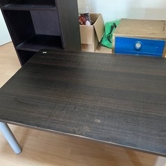 小さめのローテーブルです。
