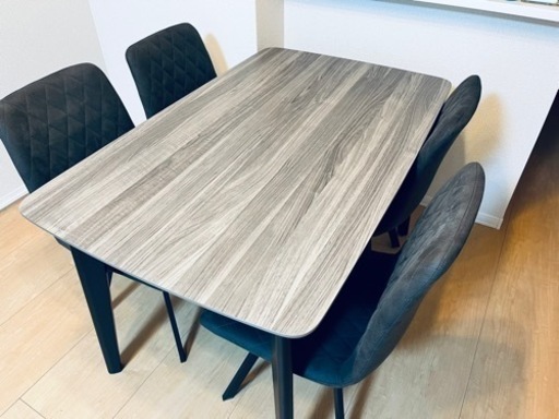 【取引中】ダイニングテーブル+食器棚セット