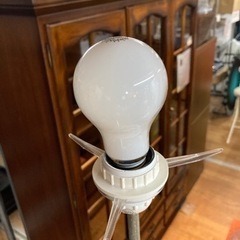 フロス スティロス フロアランプ ヤマギワ 中古の画像