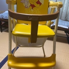 早いもの勝ち！　プーさんの子ども用テーブル椅子の画像