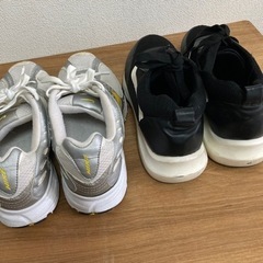 スニーカー 2足 24cm NIKEの画像