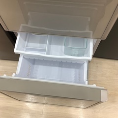 HITACHI の3ドア冷蔵庫のご紹介です