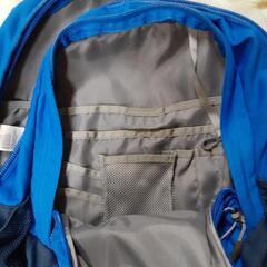 THE NORTH FACE リュック　青　使用感色褪せ若干ありますが、汚くはありません。の画像