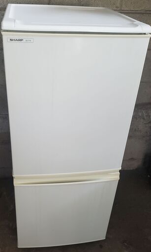 SHARP. ノンフロン冷凍冷蔵庫 137L 製造年2008
