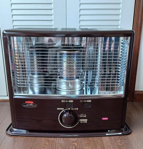 お話し中　CORONA　石油ストーブ　木目
