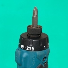 マキタ製 充電式ペンドライバドリル DFO12DSHの画像