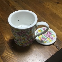 紅茶マグカップ　茶葉こしき付きの画像