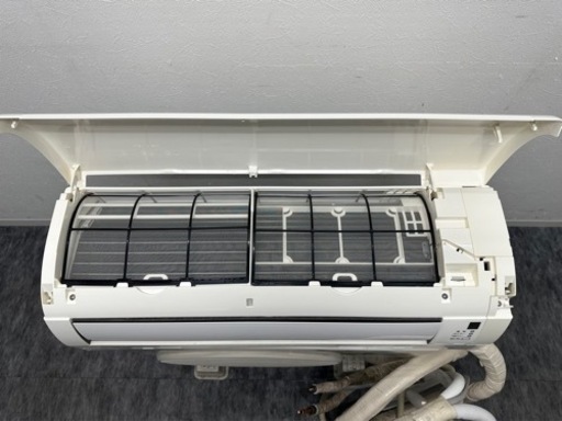 DAIKIN　ダイキン　ルームエアコン　～６畳　風ないス　さらら除湿　２０１７年製　F22UTES-W　①