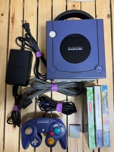 ニンテンドー ゲームキューブ 本体ソフトセット　メモリーカードとソフト3本付き