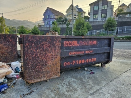 コンテナ　ゴミ収集コンテナ