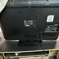 東芝REGZA 32A1S、テレビ台の画像