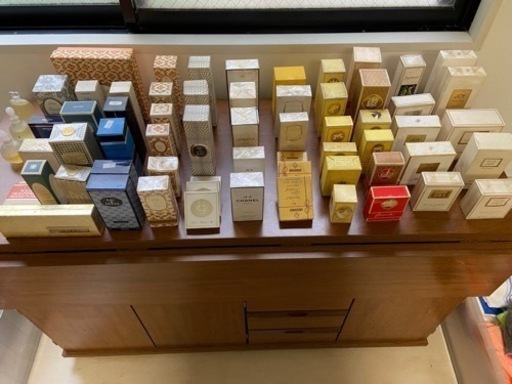 ★香水50個くらい　新品★20〜30年前の物