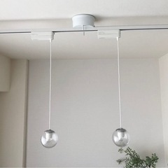 賃貸の方にも◎ダクトレール150cmホワイトライティングレールの画像