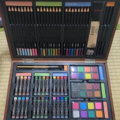 画材セット 色鉛筆、クレヨン、絵の具、筆、消しゴム、鉛筆、鉛筆削り