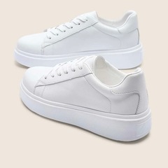 スニーカーの画像