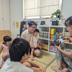 英語教室のスタッフの画像
