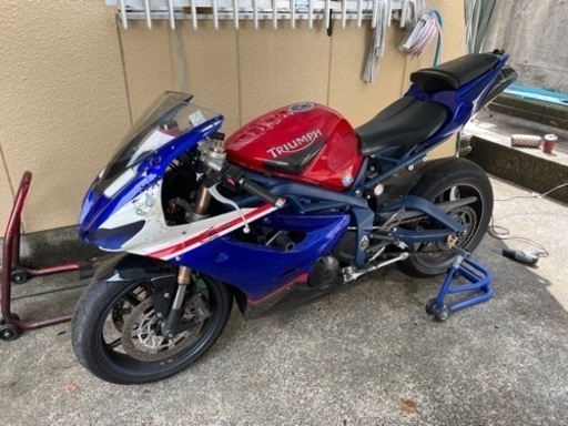 トライアンフ デイトナ675 訳ありの為格安出品
