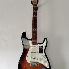 Fender エレキギター Player Stratocaster®, Pau Ferro Fingerboard, 3-Color Sunburst 0144503500