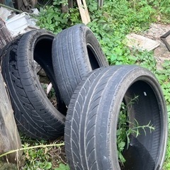廃タイヤの画像