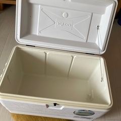イグルー　クーラーボックスの画像