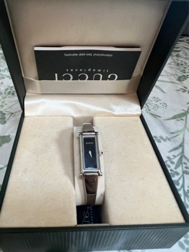 GUCCI バングルウォッチ シルバー