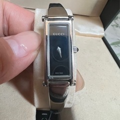 GUCCI バングルウォッチ シルバーの画像