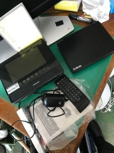 ポータブルDVDプレーヤー2点セット最終タイムセール早い者勝ち4,000円→2000円早い者勝ち