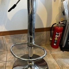 カウンターの椅子？の画像