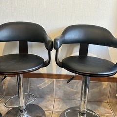 カウンターの椅子？