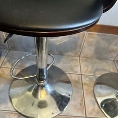 カウンターの椅子？の画像