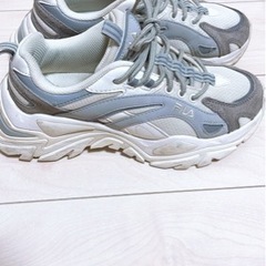 FILA スニーカー　美品　25センチの画像