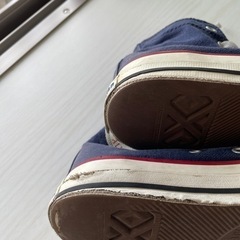 コンバース　ハイカット紺の画像