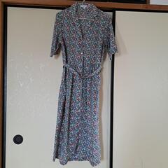①ユニクロ×イネス　小花柄ワンピースL