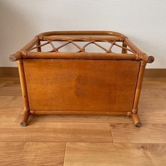 籐　マガジンラックの画像