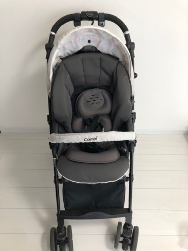 コンビベビーカー　スゴカルα4キャスエッグショック