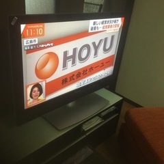 大画面テレビとテレビ台のセット
