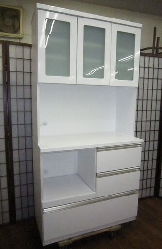 R219 人気白色 コンパクトキッチンボード、食器棚、幅90cm 美品