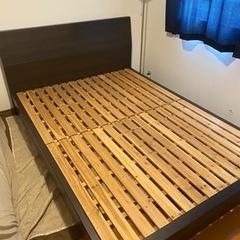 （商談中）ダブルベッドのフレームの画像