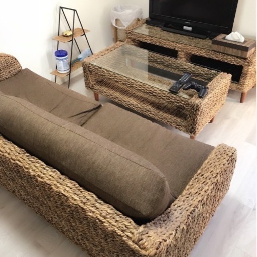 取引中　アジアン家具 バリ風  ソファ　テーブル　テレビボード　三点セット