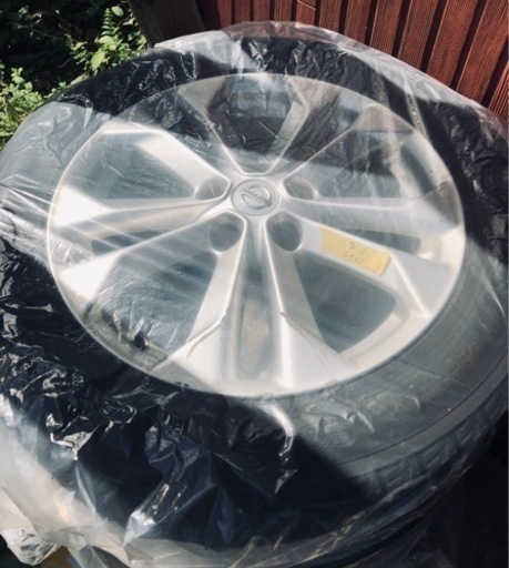 スタッドレスタイヤ　アルミホイール付き4本セット、