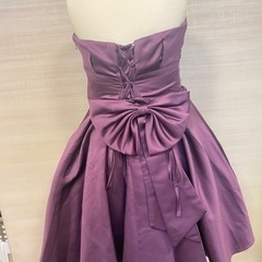 パープルドレスの画像