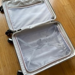 ミニスーツケースの画像