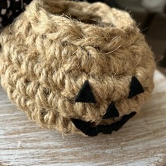 おうちでハロウィン　麻紐　かぼちゃ　小物入れ　ズパゲッティ　ハンドメイドの画像