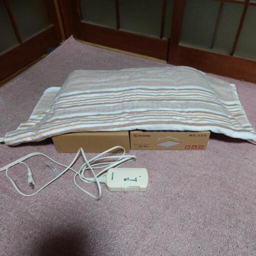 アイリスオーヤマ　電気しき毛布　1000円