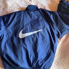 NIKE ジャンパー　リバーシブルの画像