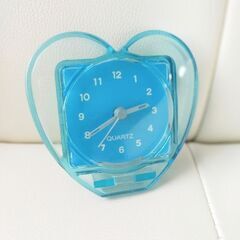 QUARTZ　置き時計　ブルークリアの画像